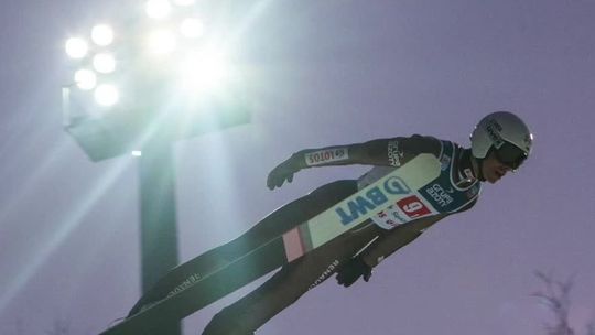 PŚ w skokach narciarskich: Kolejne podium Piotra Żyły