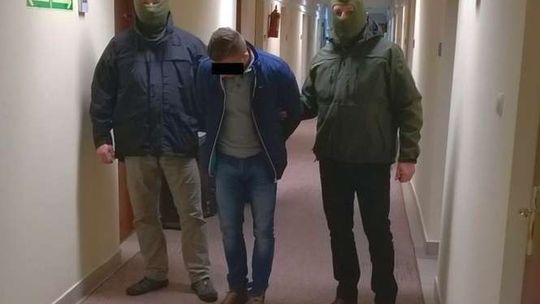 Pseudokibice i pracownicy parabanków posiedzą za wyłudzenia 