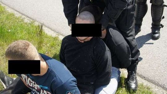 Pseudokibice planowali atak na autostradzie (zdjęcia, wideo)