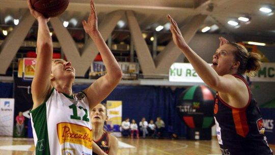 Pszczółka AZS UMCS Lublin - MKK Siedlce 90:70, koszykarki też się przełamały