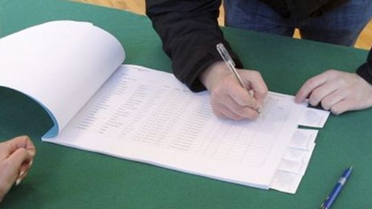 Puchaczów: Śledztwo ws. dopisywania wyborców umorzone 