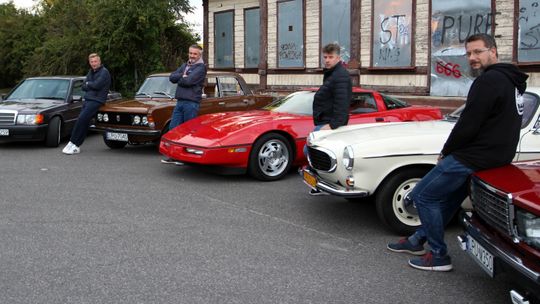 Puławscy miłośnicy klasyków: Aut się nie sprzedaje, tylko dokupuje nowe