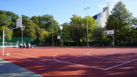 Puławskie boiska sportowe jak nowe. Pomógł "Polski Ład"