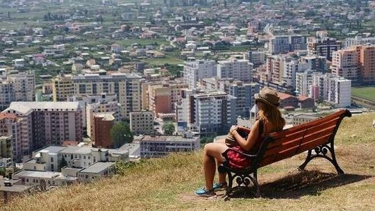 Puławskie Spotkanie Podróżnicze - "Albania - nie tylko bunkry, mercedesy i dziurawe drogi"