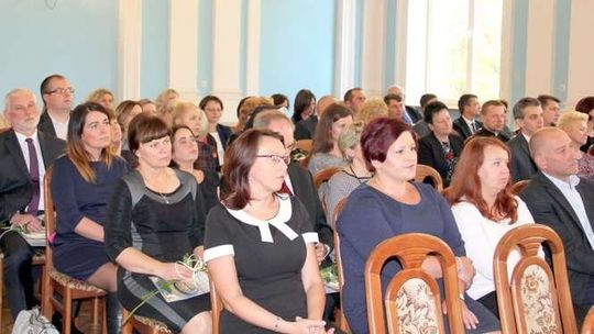 Puławy. Awanse i nagrody dla nauczycieli