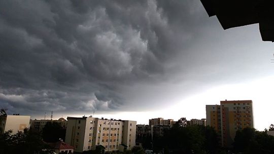 Puławy: Burzowe chmury spowiły niebo [zdjęcia]