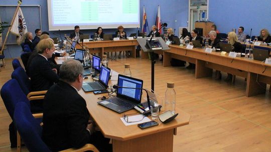 Puławy: Co radni mają w kieszeniach, na kontach i w garażach