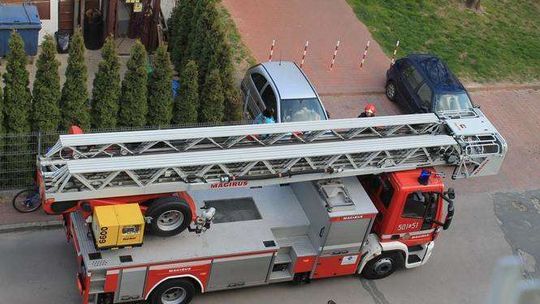 Puławy: Dym w mieszkaniu na os. Niwa