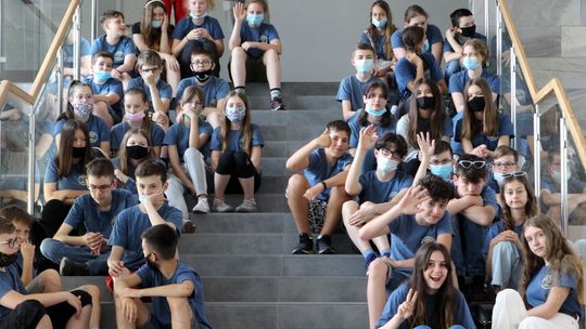 Puławy: Dzieci namalowały wiersze Baczyńskiego. Ponad 1200 prac