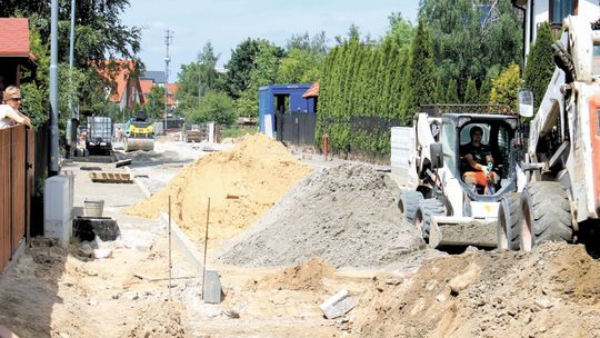 Puławy: Ile czasu mieszkańcy muszą średnio czekać na budowę nowej drogi? Policzyli