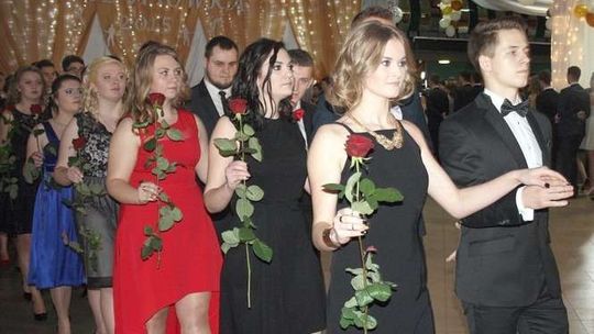 Puławy. Maturzyści planują szampańską zabawę