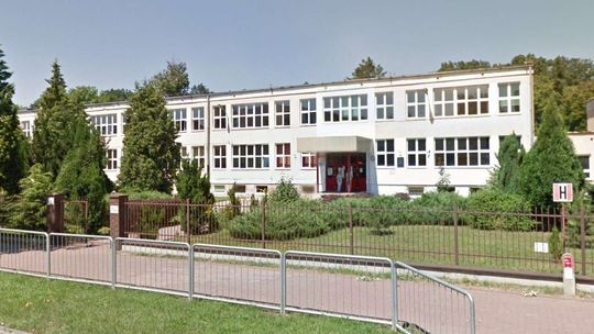 Puławy: Miasto buduje nową halę sportową, dzieci muszą poczekać