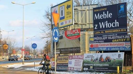 Puławy: "Miasto oblepione reklamami"