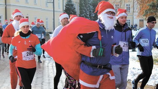 Puławy: Mikołaje biegiem na rzecz schroniska dla bezdomnych
