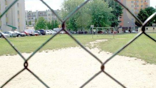 Puławy. Na razie można grać, skwer powstanie później