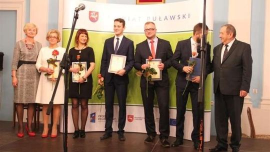 Puławy: Nagrody starosty dla ludzi kultury