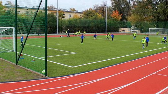 Puławy: Nowe boiska przy SP nr 1 już gotowe [zdjęcia]