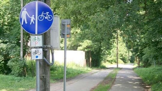 Puławy: Nowy asfalt na ścieżce od ul. Prusa do ul. Długiej