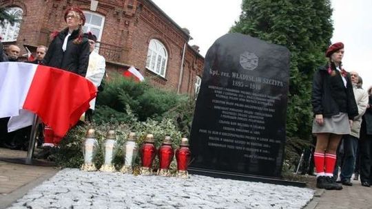 Puławy. Pomnik kapitana odsłonięty