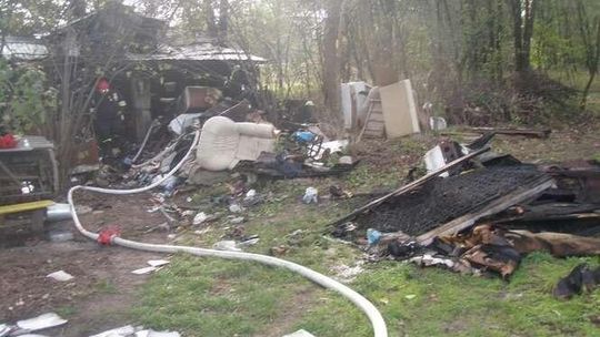 Puławy. Pożar od świeczki