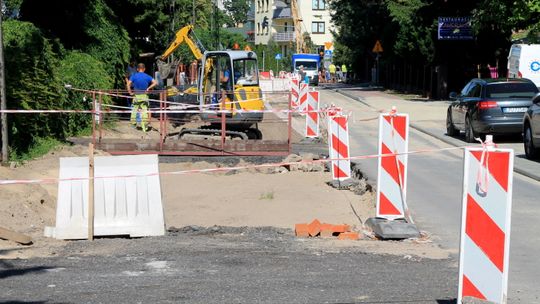 Puławy: Skazani na zimny prysznic przez wymianę sieci