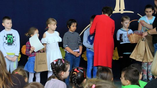 Puławy: SP 6 nagrodziła pomocnych i wrażliwych uczniów