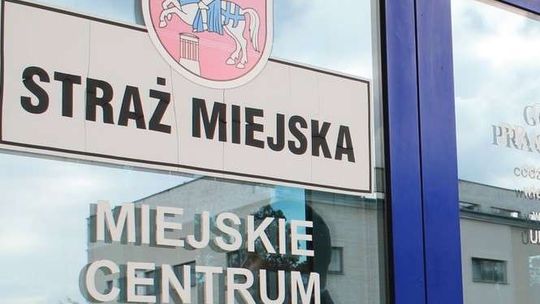 Puławy: Strażnicy miejscy pomogą odpalić samochód