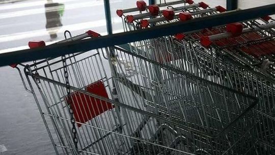 Puławy. Ukradł wózki sklepowe. Mówił, że chciał w nich przewieźć obrazy