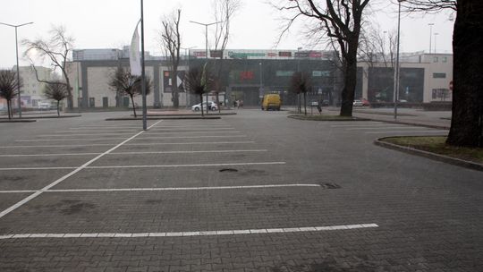 Puławy: W mieście zamykają sklepy, restauracje i prywatne przychodnie