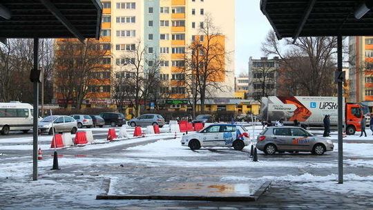 Puławy: Wierni chcieli parkować na placu po dworcu PKS