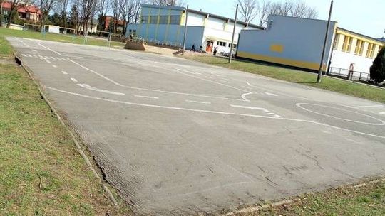 Puławy: Wkrótce wejdą tu robotnicy, powstaną nowe boiska