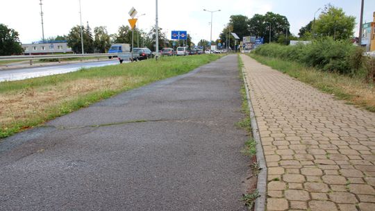 Puławy. Załatają ścieżkę przy Lubelskiej, ale remontu nie będzie