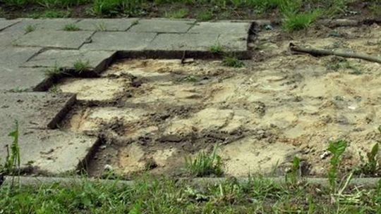 Puławy: Zaoszczędzili na drogach, wystarczy na chodnik