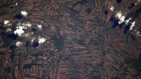 Pułkownik Williams zachwycony widokiem okolic Bychawy. Zdjęcie astronauty NASA