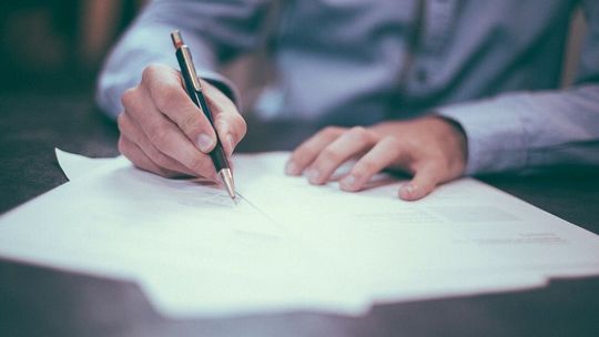 Punkt spisowy w bibliotece będzie czynny dłużej. „Ogromne zainteresowanie”