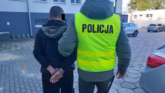 Puścił z dymem 400 tys. zł. Podpalacz zatrzymany przez policję