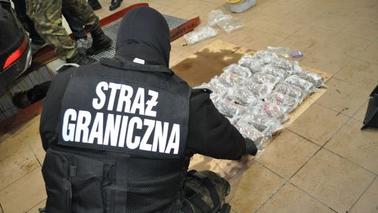 Puściły im nerwy przez \"maryśkę”. Wielki przemyt na granicy