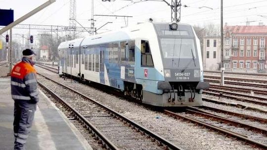 Puste pociągi na lotnisko Lublin na torze za 14 milionów zł. Poprawa rozkładu niewykonalna