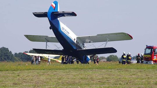 Radawiec: Samolot uderzył w ziemię