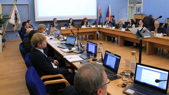 Radni apelują o pomoc w sprawie puławskiego "Orlika". "Nie mamy innej drogi"