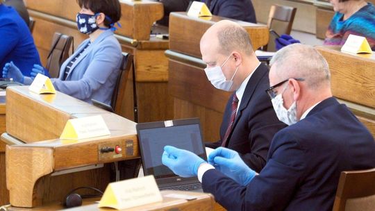 Radni będą mogli głosować z domów. Szykują pierwszą w historii zdalną sesję Rady Miasta Lublin