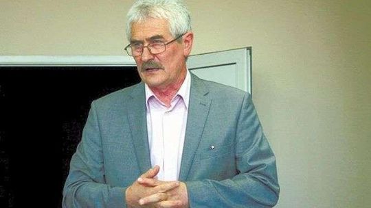 Radni chcą żeby wójt mniej zarabiał. O 2,3 tys. zł