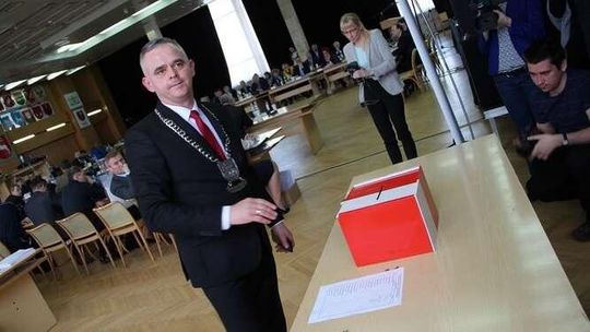 Radni nie obniżyli pensji staroście bialskiemu. "Nie będziemy się tym teraz zajmowali"