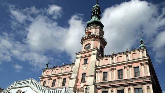 Radni PiS krytykują projekt budżetu Zamościa. "101 mln zł długu w 2018 roku"