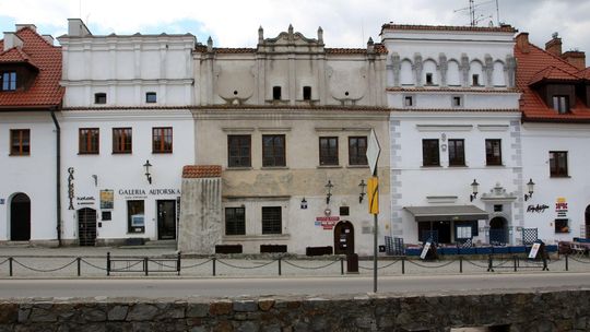 Radni pomogą województwu. Pieniądze na chodnik i przejście