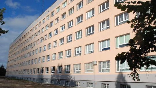 Radni PSL do starosty lubartowskiego: „Zamiast służbowego samochodu pomóżcie szpitalowi”