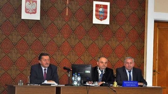 Radni w imieniu mieszkańców Zamościa: Wyrażamy sprzeciw i oburzenie nad sposobem stanowienia prawa