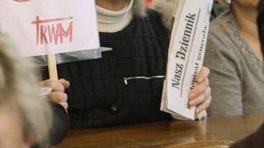 Radni wspierają telewizję o. Rydzyka