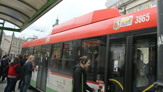 Radny chce herbu Lublina w szkołach i urzędach. Z autobusami mu się udało