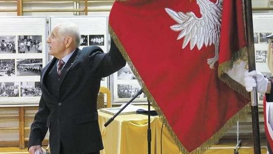 Radny PiS chce zmiany godła Polski. Wskazuje szereg wad i "marginalizowanie wiary"